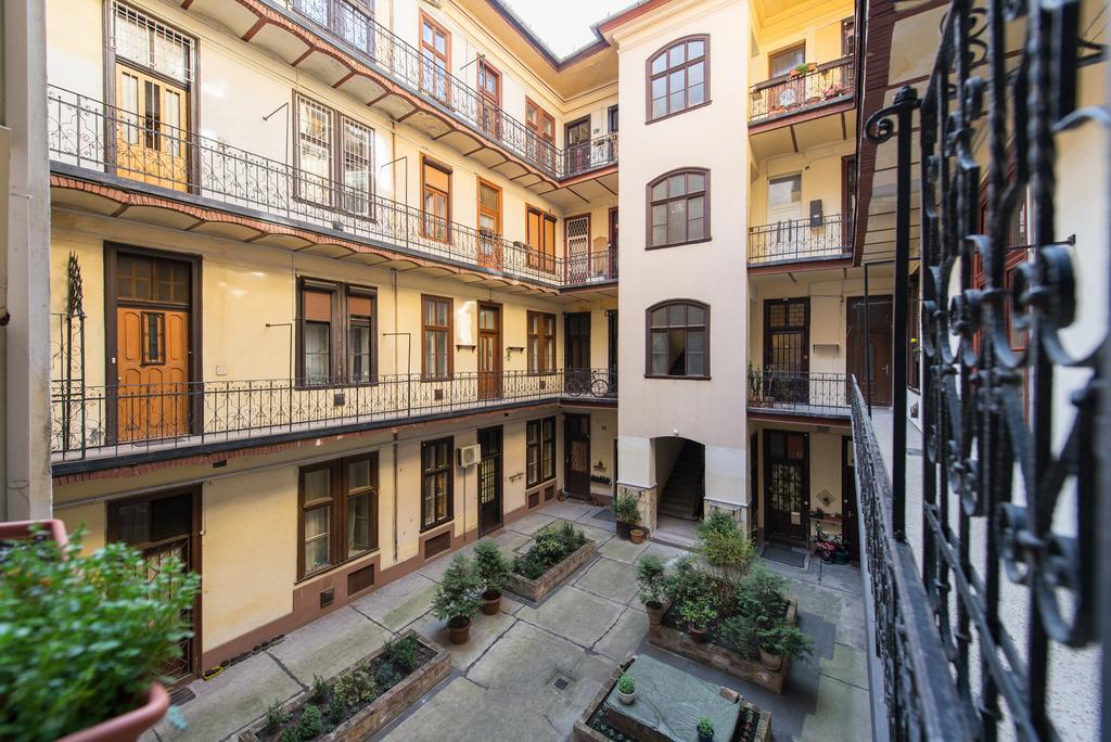 Oasis Apartments - Budapest City Park Eksteriør bilde